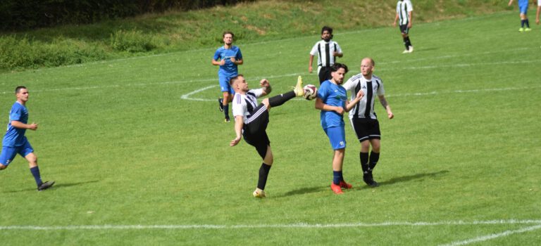 VfL Simmershausen II punktet gegen FC Hermannia 09 VfL Simmershausen II punktet gegen FC Hermannia 09